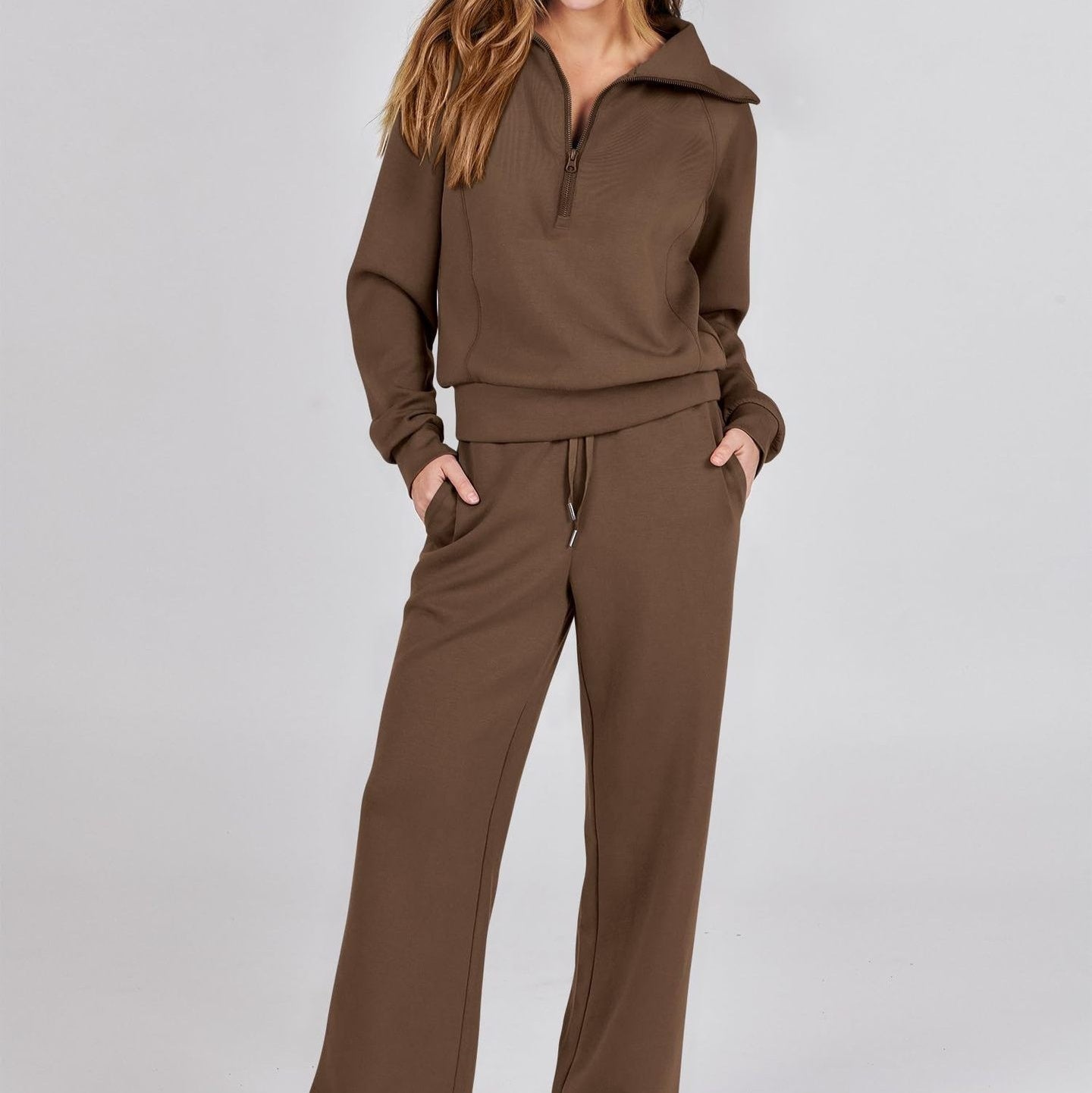 Womens Fashionable Casual Sports Suit With Zipper And Long Sleeves