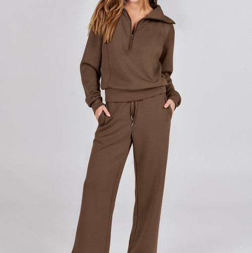 Womens Fashionable Casual Sports Suit With Zipper And Long Sleeves