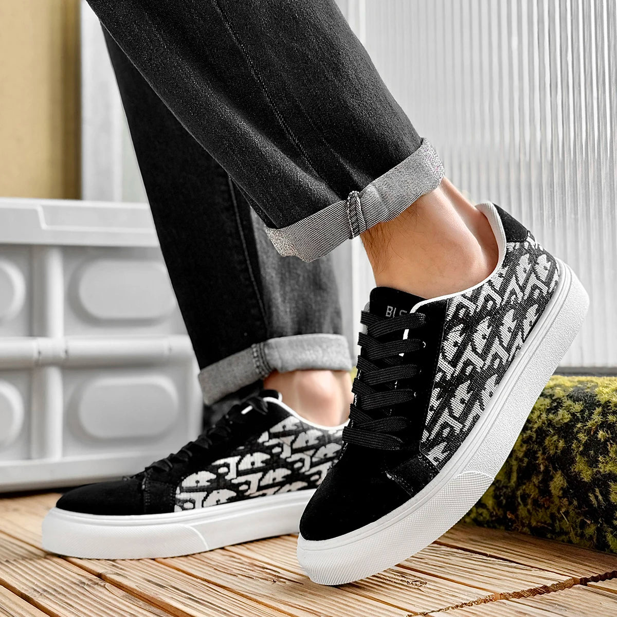 Skateboard Shoes Men Canvas Sneakers Casual Breathable Walking Shoes Lightweight Flat Shoes for Men Street Trend Sport Shoe