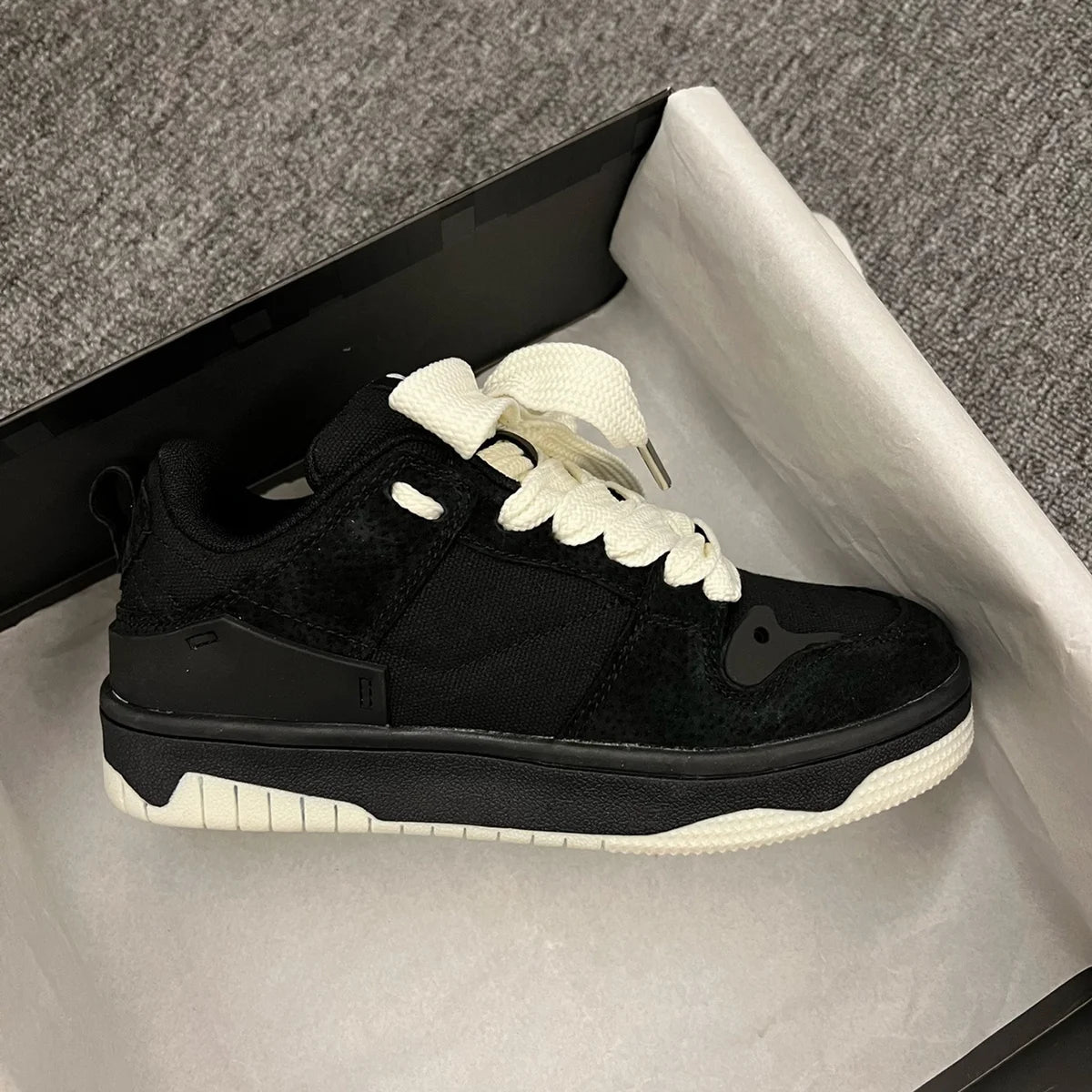 New Women's Fashion Versatile Skateboard Shoes Casual Breathable Sports Shoes