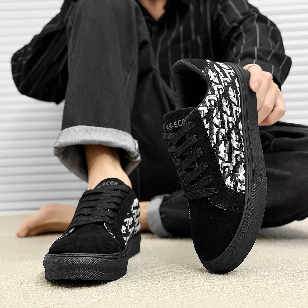 Skateboard Shoes Men Canvas Sneakers Casual Breathable Walking Shoes Lightweight Flat Shoes for Men Street Trend Sport Shoe