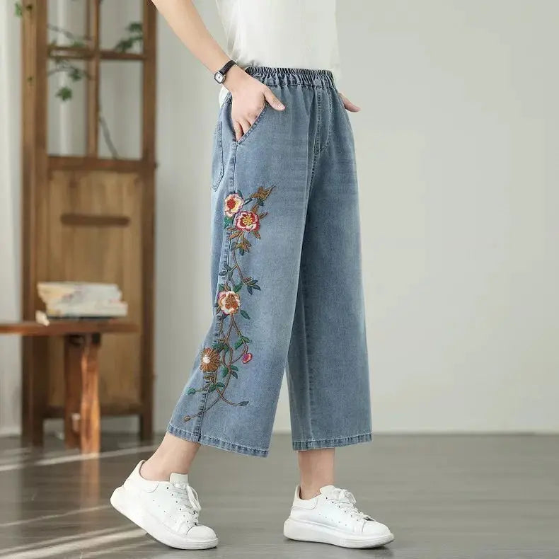 Artistic retro Heavy industry Embroidered Denim Wide leg Pants Spring Summer 2025 New Women's Loose waist Casual Nine Fen Jeans