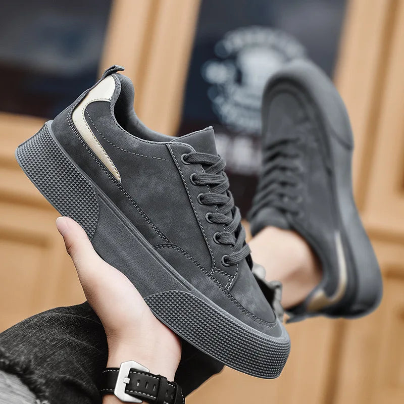 Men's casual sports shoes flat sole design low-top lace style soft soles comfortable and non-skid suitable for daily wear