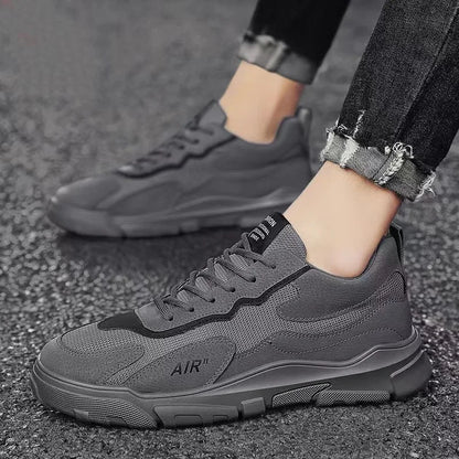 New Climbing Safety Shoes for Men Mesh Breathable Outdoor Sports Trend Low-top Skating Shoe Male Light Non-slip Platform Sneaker
