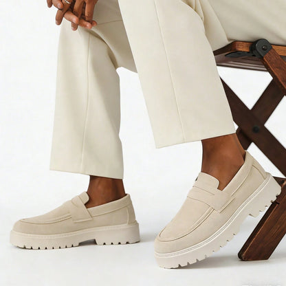 New Designer Casual Shoes Men's Slip On Loafers Preppy Comfortable Business Commute Outdoor Men Sneakers Suede Leather Shoes