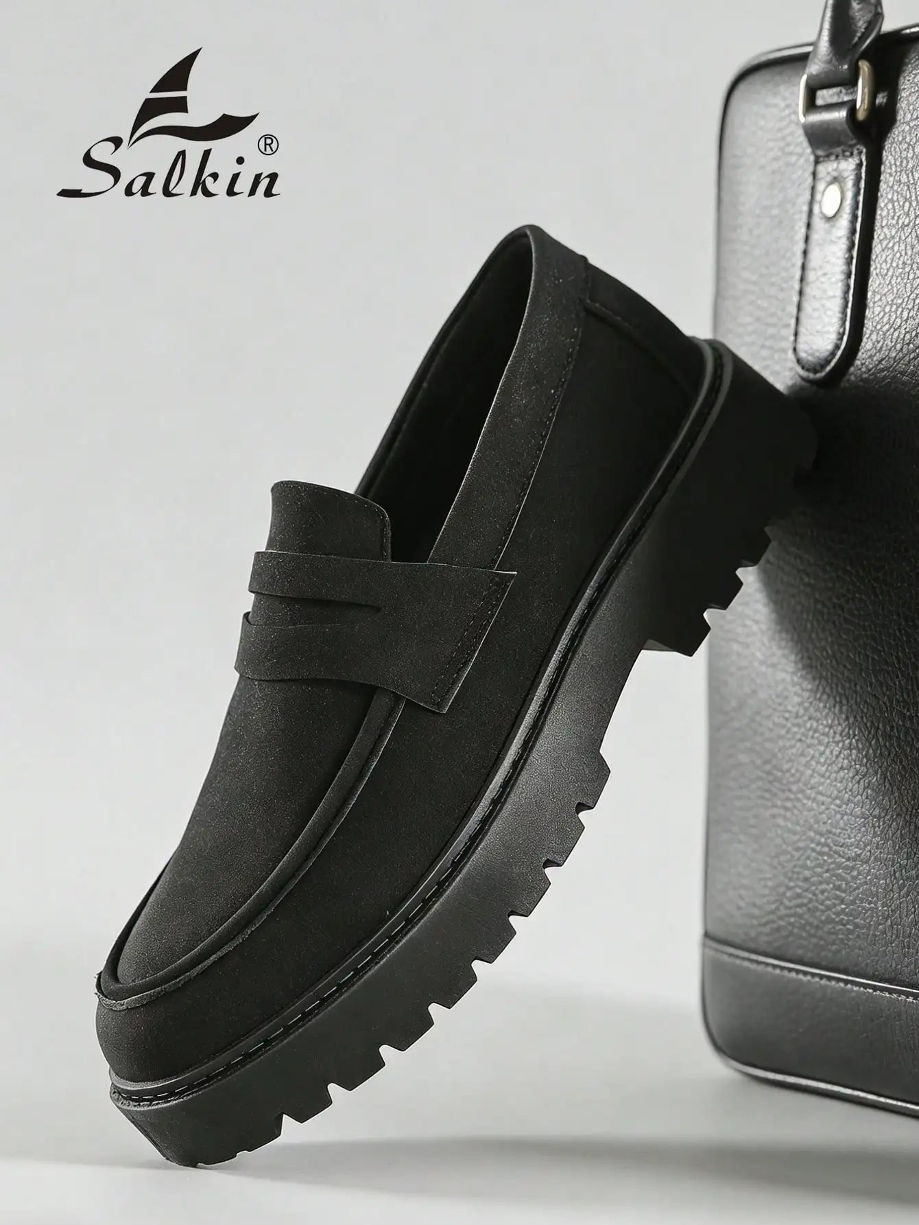 New Designer Casual Shoes Men's Slip On Loafers Preppy Comfortable Business Commute Outdoor Men Sneakers Suede Leather Shoes