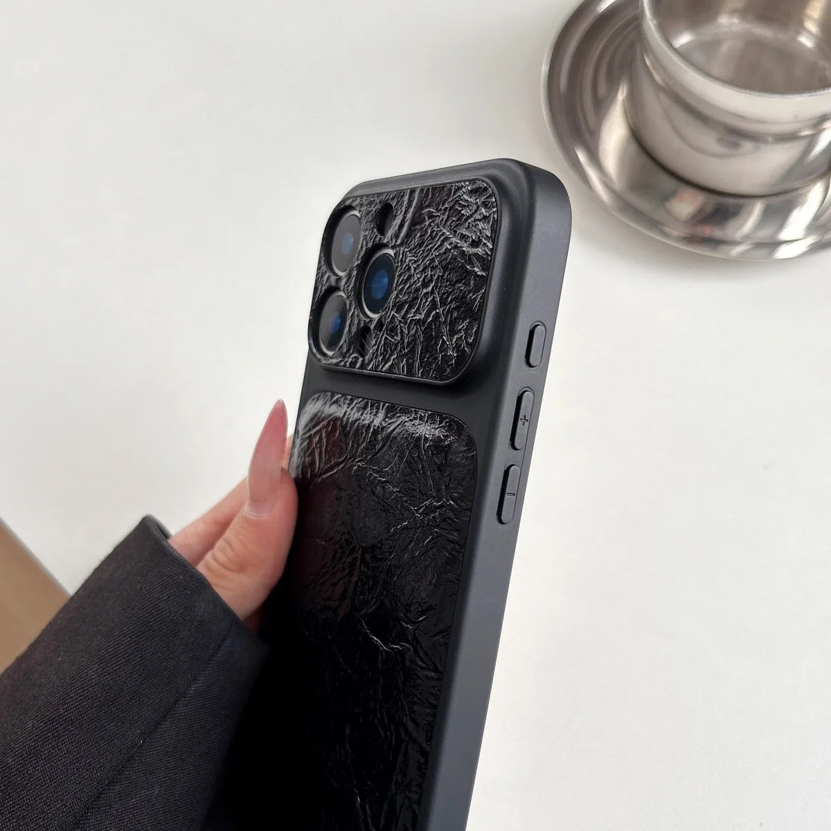 Luxury Retro Petal Flower Large Window Phone Case For iPhone 17 16 15 14 13 Pro Max Fashion 3D Wrinkle Texture Shockproof Cover