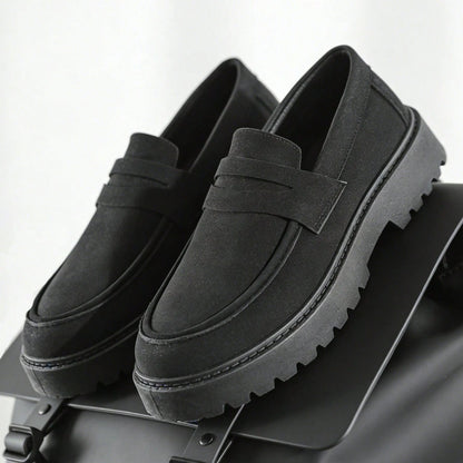 New Designer Casual Shoes Men's Slip On Loafers Preppy Comfortable Business Commute Outdoor Men Sneakers Suede Leather Shoes