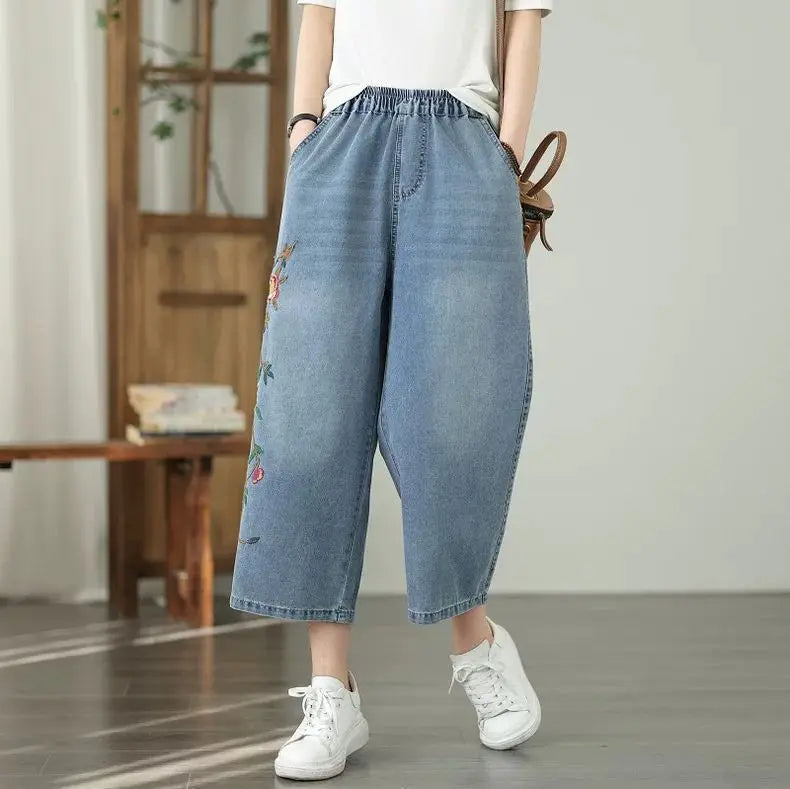 Artistic retro Heavy industry Embroidered Denim Wide leg Pants Spring Summer 2025 New Women's Loose waist Casual Nine Fen Jeans