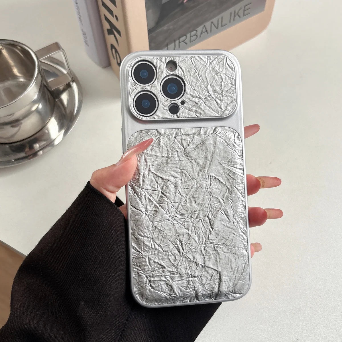 Luxury Retro Petal Flower Large Window Phone Case For iPhone 17 16 15 14 13 Pro Max Fashion 3D Wrinkle Texture Shockproof Cover