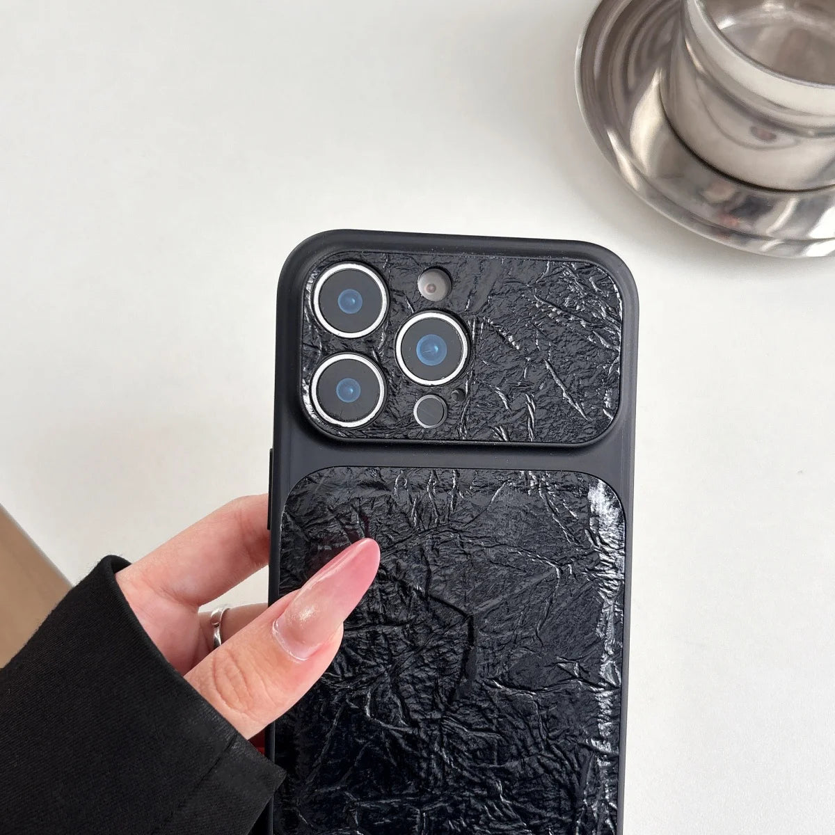Luxury Retro Petal Flower Large Window Phone Case For iPhone 17 16 15 14 13 Pro Max Fashion 3D Wrinkle Texture Shockproof Cover